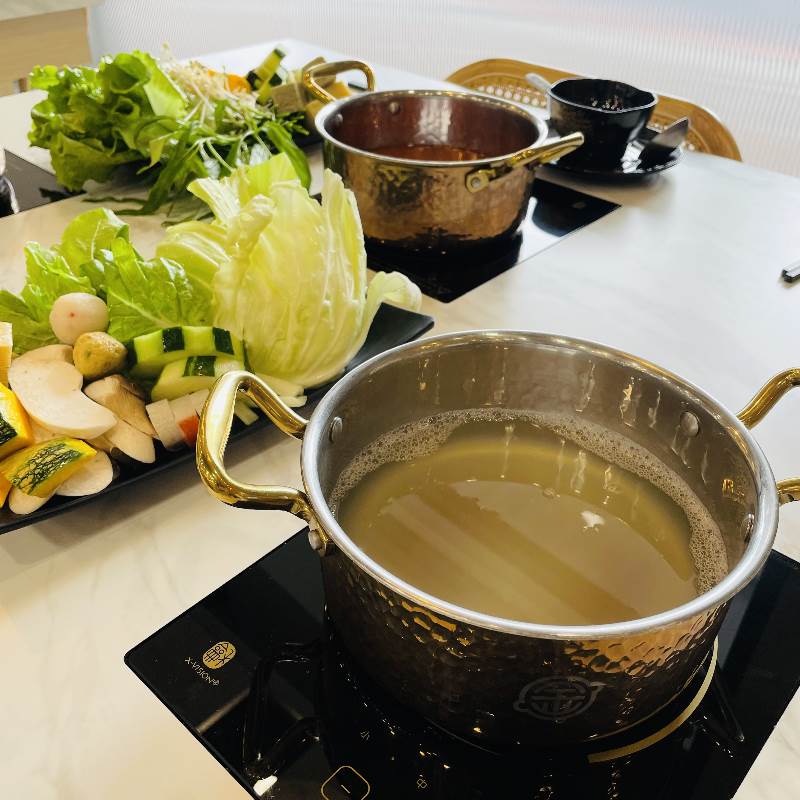 桃園美食新秀「涮金鍋」，黃金雞湯火鍋的迷人饗宴