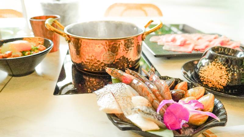 桃園美食探險「涮金鍋」打造的火鍋新鮮感