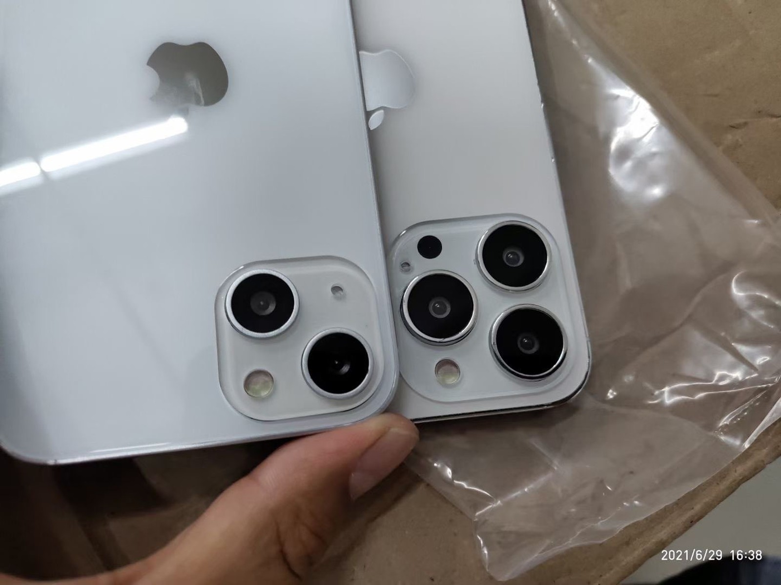 更多 iPhone 13 模型機照片曝光：攝像頭對角線排布