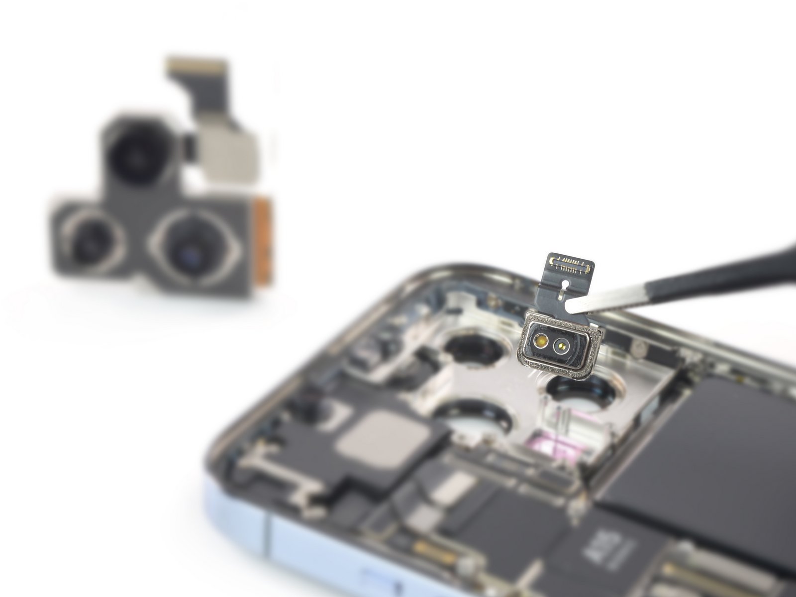 iFixit 分享蘋果 iPhone 13 Pro 詳盡拆解