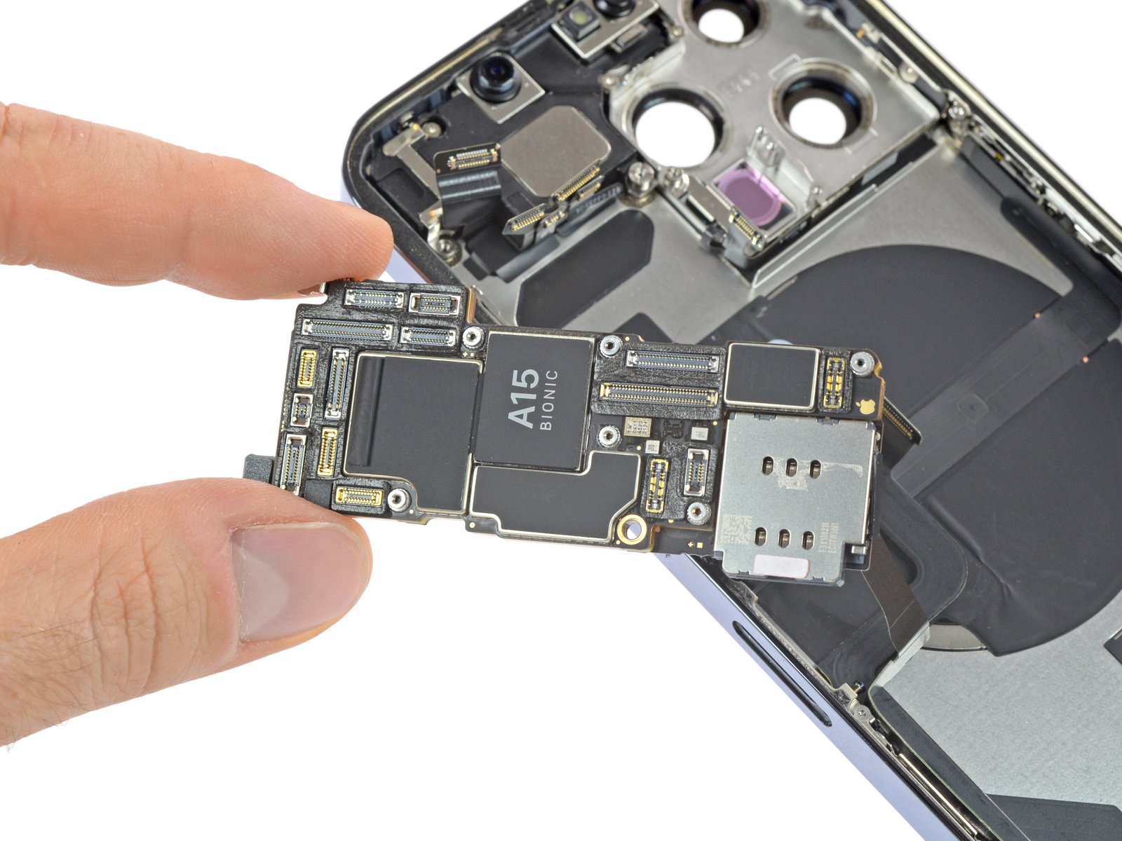 iFixit 分享蘋果 iPhone 13 Pro 詳盡拆解