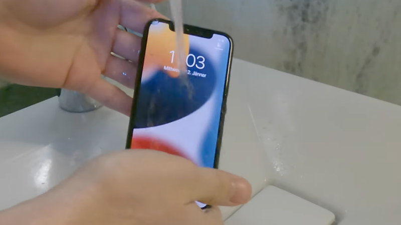 又一款 USB-C 接口的蘋果 iPhone X 改裝成功：更牢固且支持防水